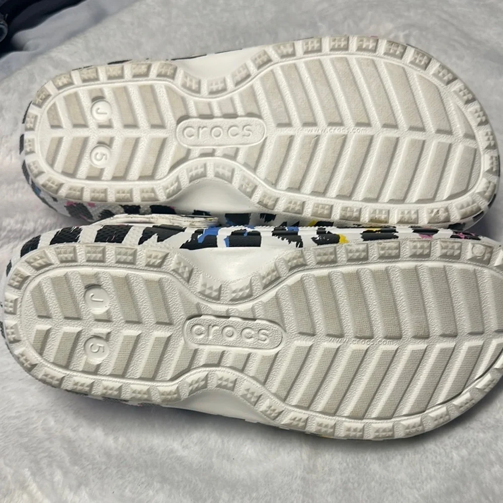 CROCS White and Yellow Slippers Vibrant Comfort